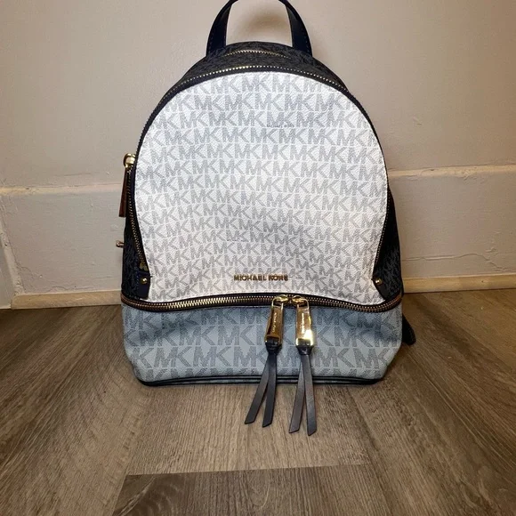 Michael Kors Blue and White Backpack with Wallet MICHAEL KORS JAYCEE MEDIUM BACKPACK + WALLET SET MK GRAPHIC  main image 3